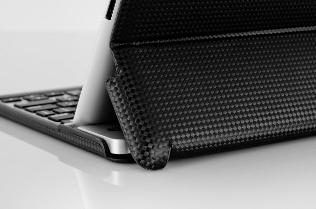 ZAGGfolio Carbon Fiber keyboard case close up